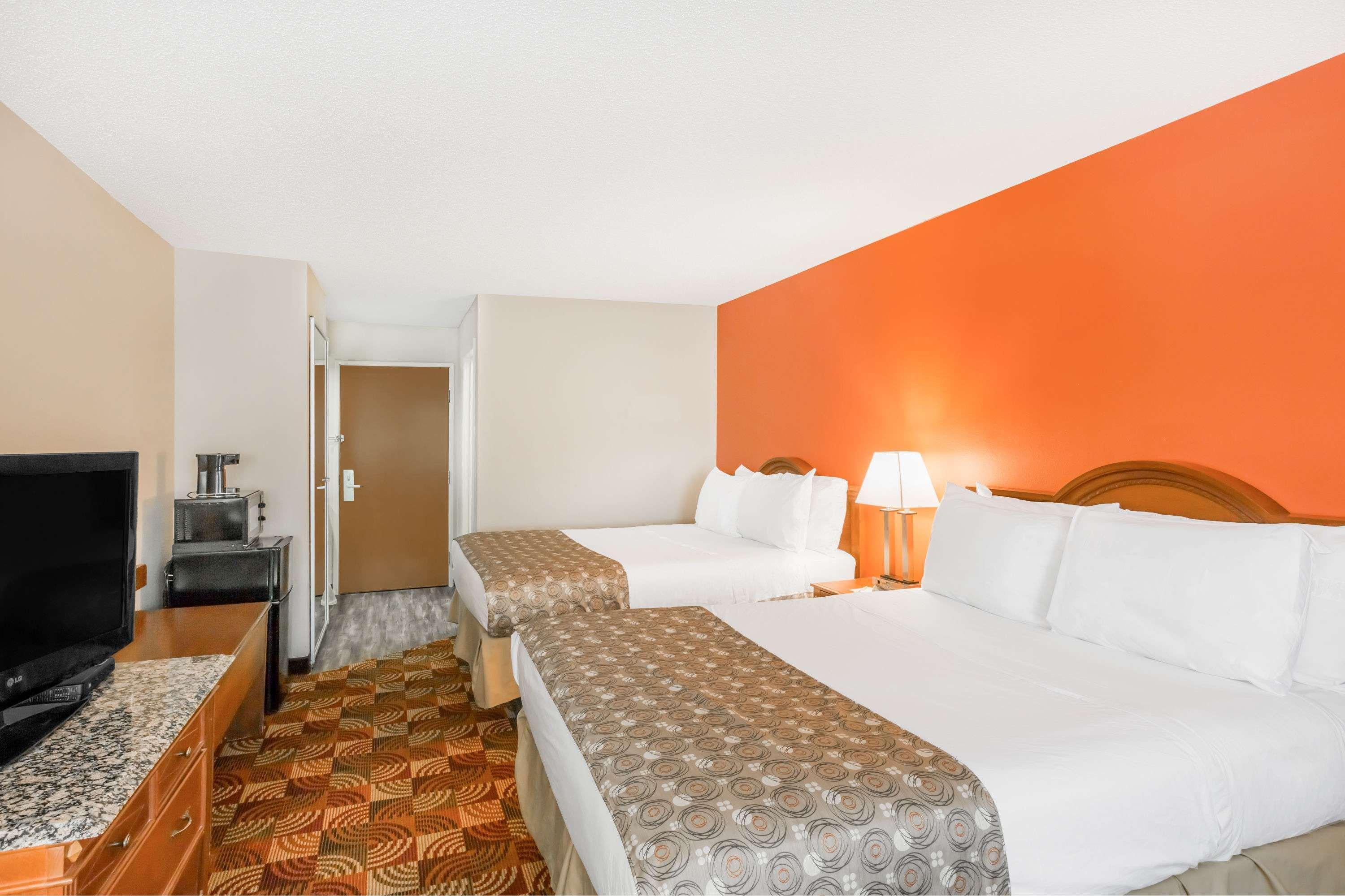 Days Inn By Wyndham Шелоут Екстер'єр фото