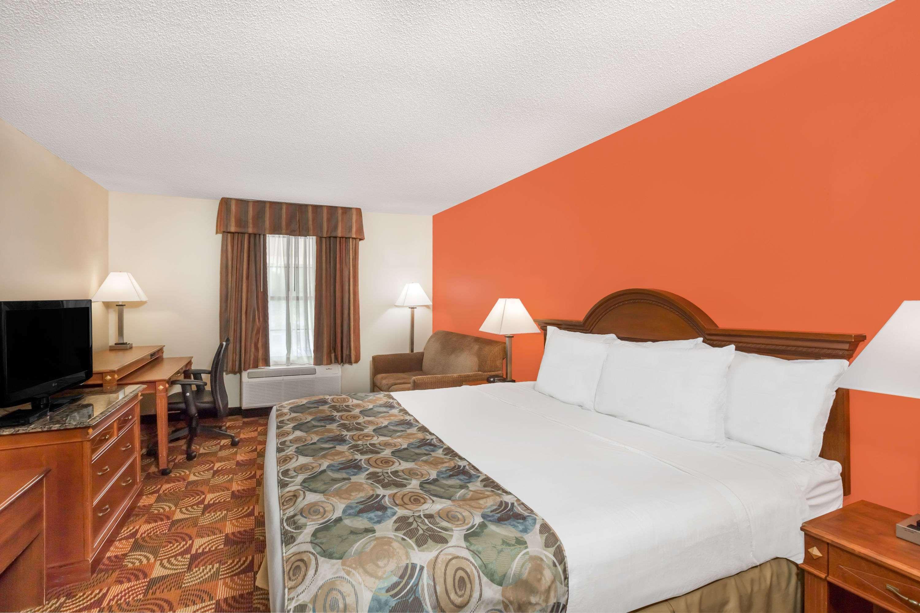 Days Inn By Wyndham Шелоут Екстер'єр фото