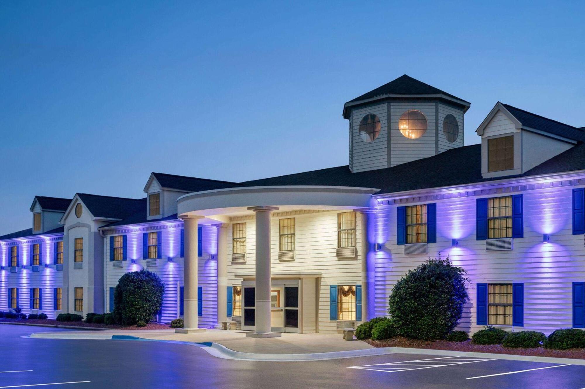 Days Inn By Wyndham Шелоут Екстер'єр фото